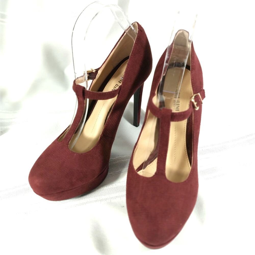 NWOT-1 SHOW! GIANNI BINI! BURGUNDY RED TAPESTRY FABRIC T-STRAP HEELS! SZ 8M